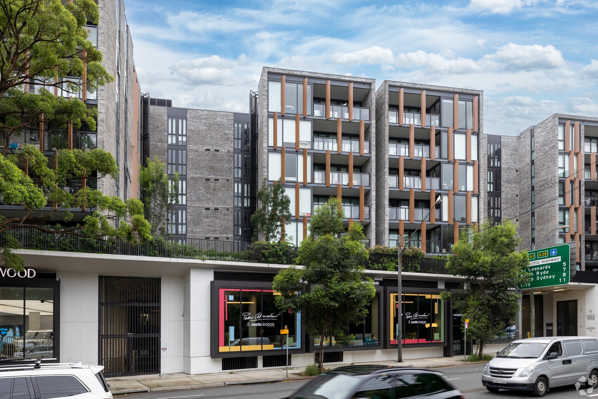 1015 Pacific Hwy, Roseville for lease Primary Photo- Image 1 of 8