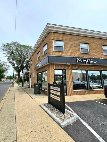 860 King Georges Rd, Fords, NJ à vendre - Photo du bâtiment - Image 2 de 6