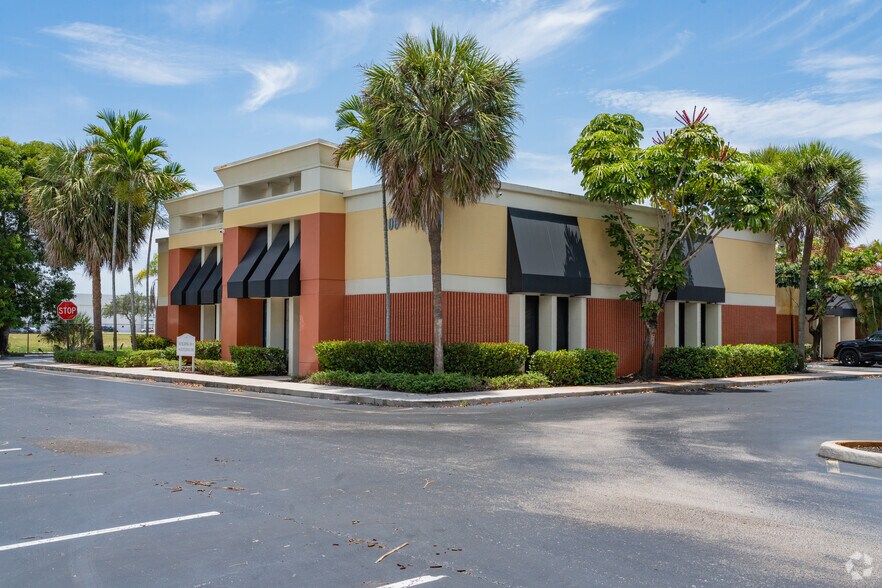 1500 W Cypress Creek Rd, Fort Lauderdale, FL à louer - Photo du bâtiment - Image 3 de 5