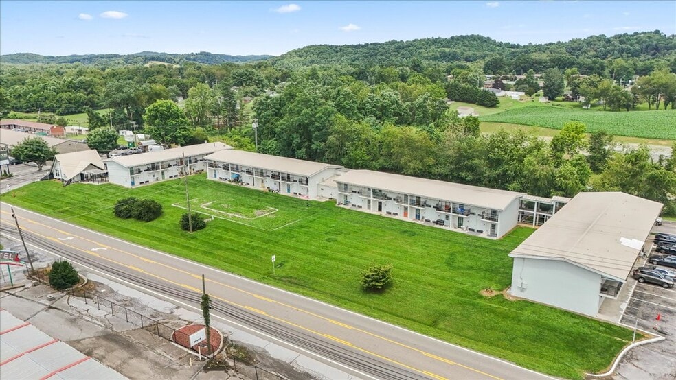 15589 Lee Hwy, Bristol, VA for sale - Building Photo - Image 2 of 23