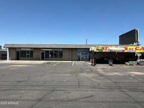 5138 W Camelback Rd, Glendale, AZ for lease Building Photo- Image 2 of 15