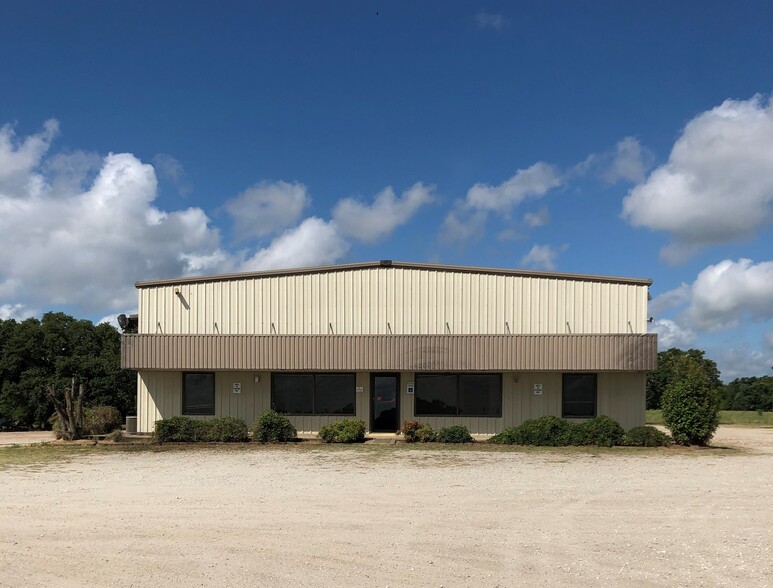 610 I-45 S, Madisonville, TX à vendre - Photo du bâtiment - Image 1 de 1