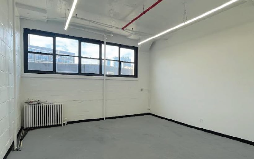 43-49 10th St, Long Island City, NY for lease - Interior Photo - Image 2 of 9
