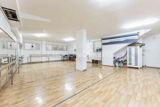 Plus de détails pour Amplio locales cerca de la Plaza Lesseps – Commerce de détail à vendre, Barcelona