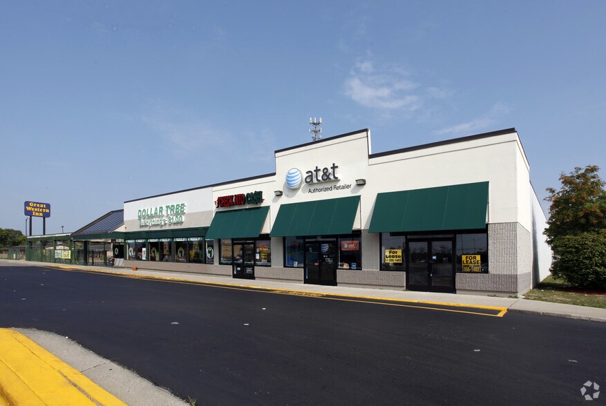 4366-4368 W Pierson Rd, Flint, MI for lease - Primary Photo - Image 1 of 10