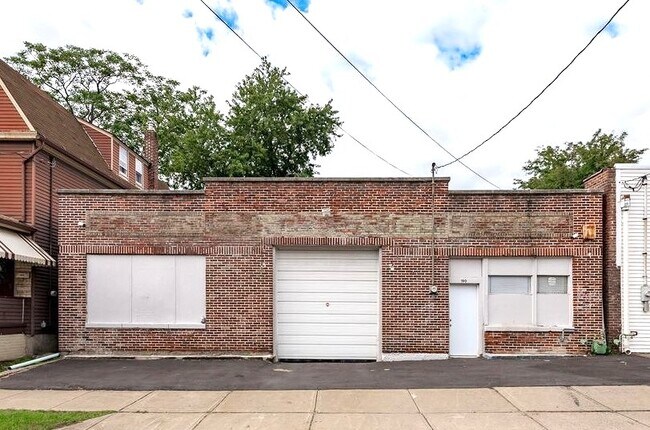 Plus de détails pour 198 Wyoming St, Wilkes Barre, PA - Industriel à louer