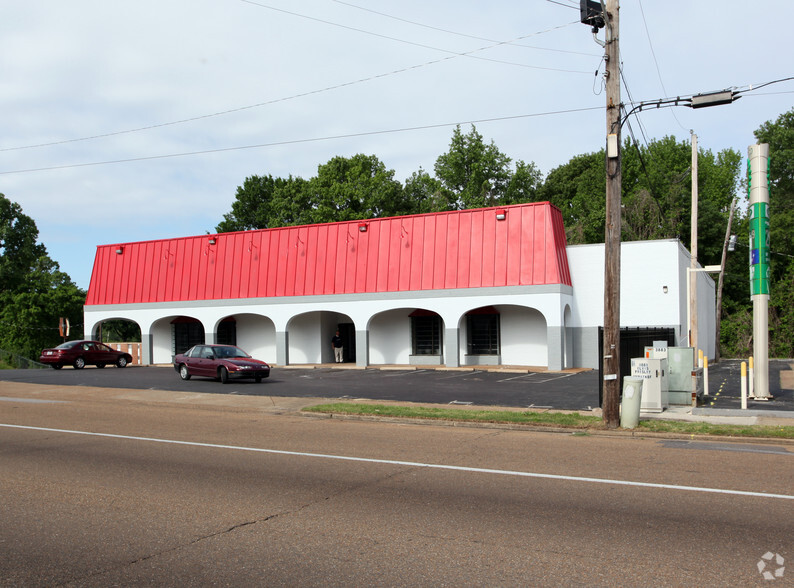 3909 Elvis Presley Blvd, Memphis, TN for lease - Building Photo - Image 2 of 3