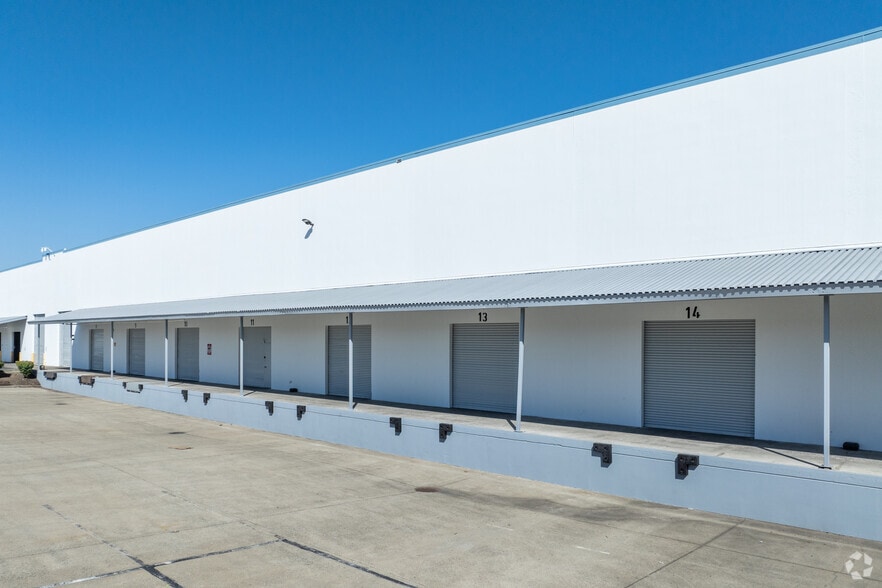 1515-1525 Alvarado St, San Leandro, CA for lease - Building Photo - Image 3 of 8