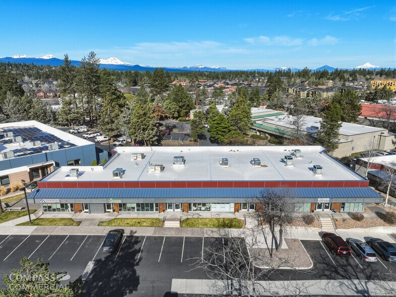 20340-20370 Empire Ave, Bend, OR à louer - Photo du bâtiment - Image 2 de 18