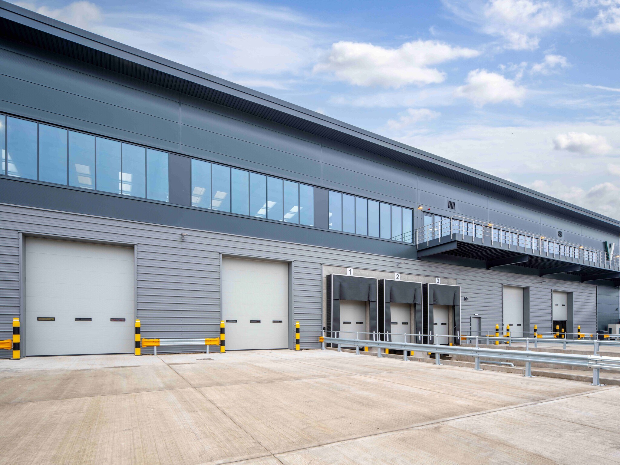 Valor Park, London for lease Primary Photo- Image 1 of 7