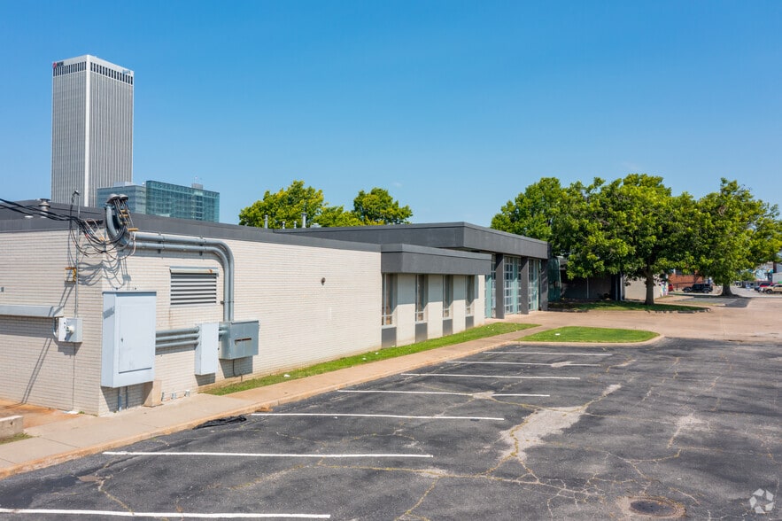 411 S Frankfort Ave S, Tulsa, OK à louer - Photo du bâtiment - Image 2 de 5