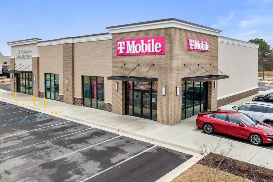 2032 Winchester Rd NE, Huntsville, AL à vendre - Photo du bâtiment - Image 2 de 5