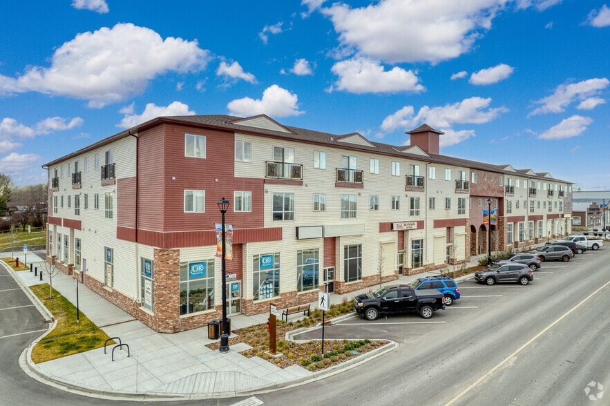 1010 Railway St, Crossfield, AB à vendre - Photo principale - Image 1 de 11