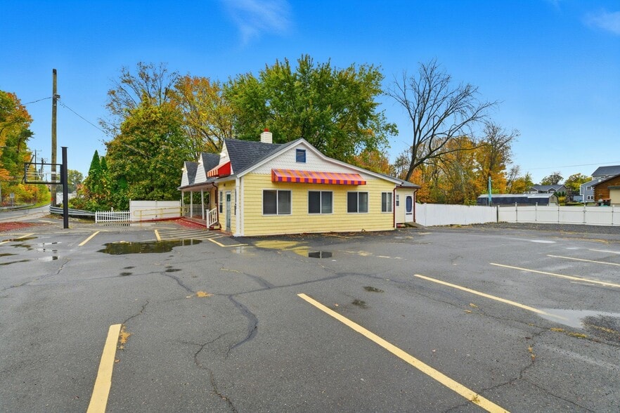 1508 Main St, Agawam, MA for sale - Building Photo - Image 3 of 34