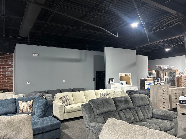 2586-2646 Onslow Dr, Jacksonville, NC for lease - Building Photo - Image 2 of 10