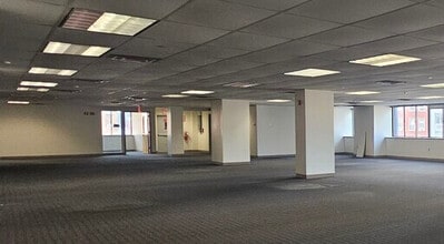47-40 21st St, Long Island City, NY for lease Interior Photo- Image 1 of 7
