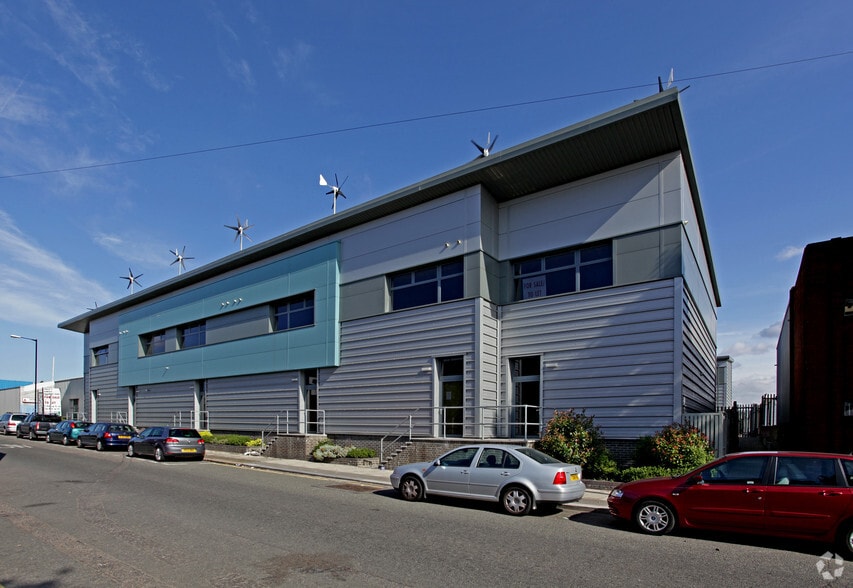 7 Whitby Ave, Londres à vendre - Photo du bâtiment - Image 3 de 12