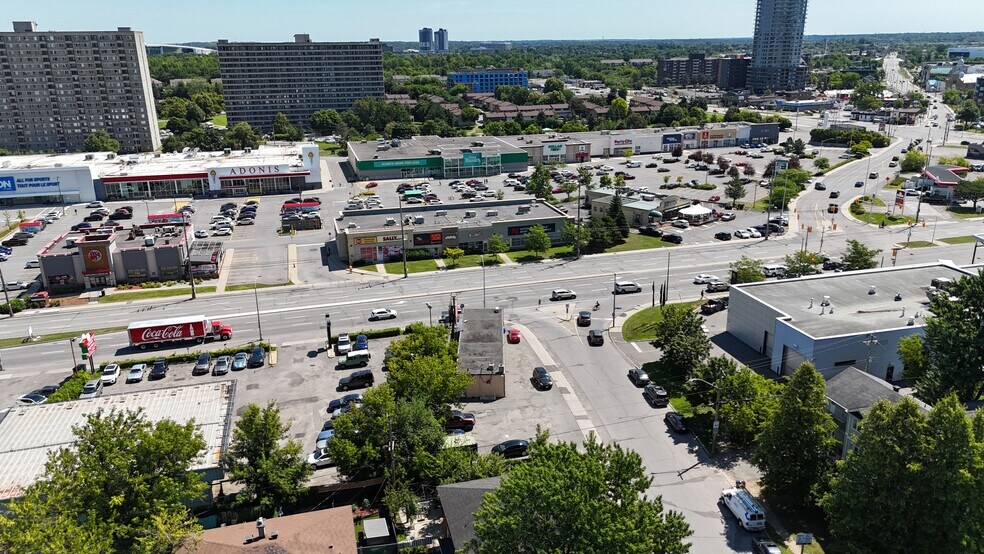 1076 St. Laurent Blvd, Ottawa, ON for sale - Building Photo - Image 2 of 11