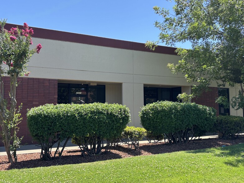 2521-2551 Del Monte St, West Sacramento, CA for lease - Building Photo - Image 2 of 4