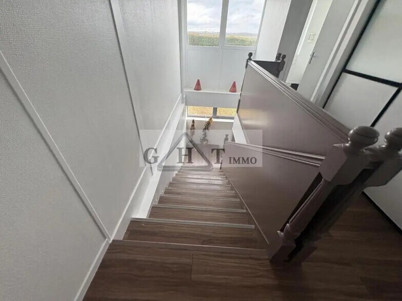 Industrial in BOISSY-L'AILLERIE for lease - Interior Photo - Image 3 of 6