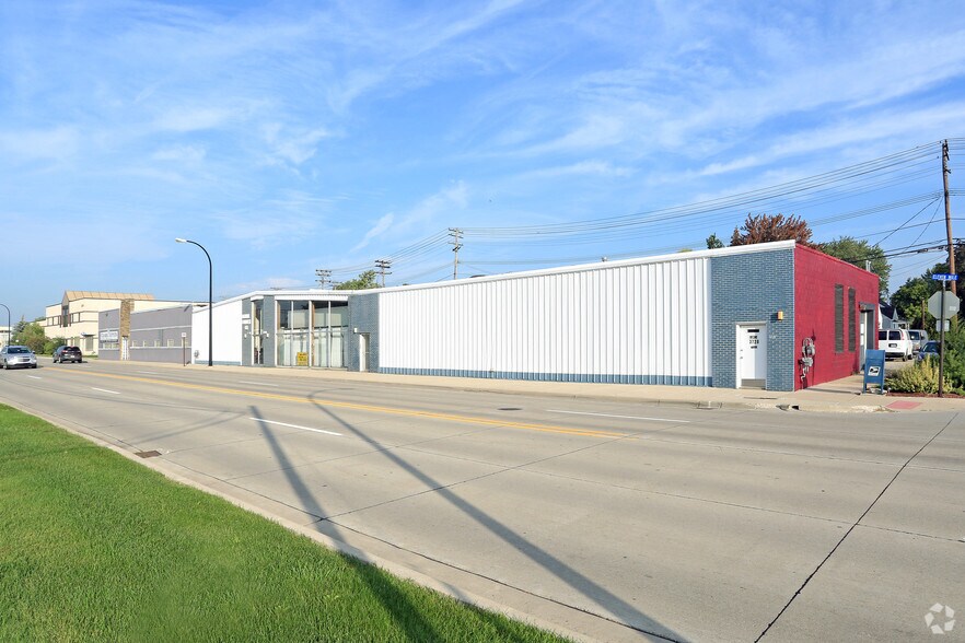 3708-3750 11 Mile Rd, Berkley, MI à louer - Photo du bâtiment - Image 3 de 15