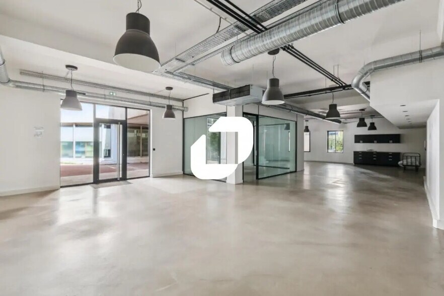 32 Bis Rue De Paradis, Paris à louer - Photo du bâtiment - Image 3 de 14