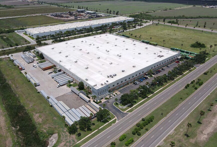 5601 W Military Hwy, McAllen, TX à louer - Photo du bâtiment - Image 2 de 2
