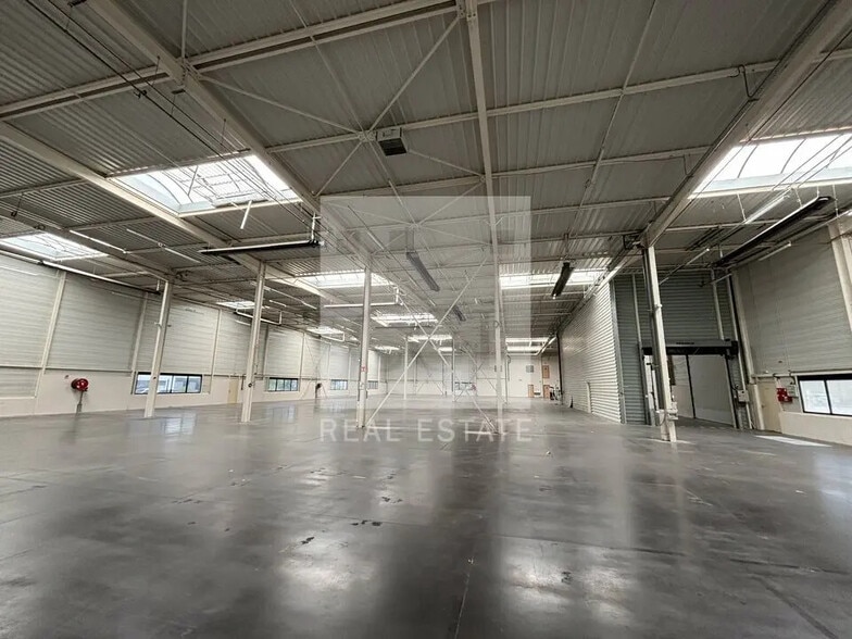 Bureau dans Saint-Priest à louer - Photo intérieure - Image 3 de 12