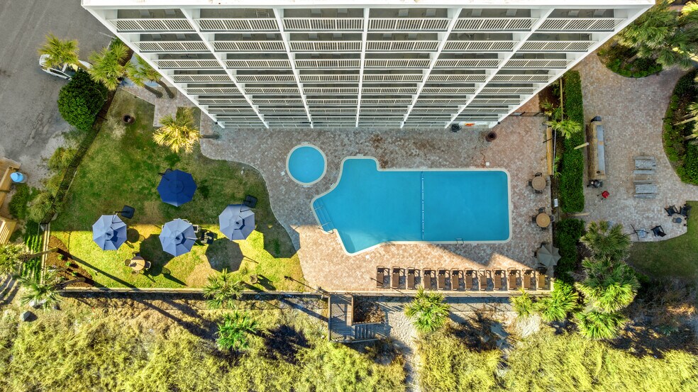 2209 S Ocean Blvd, Myrtle Beach, SC à vendre - Photo du bâtiment - Image 3 de 41