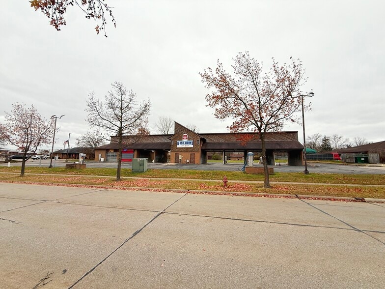 170 Northland Dr, Medina, OH for sale - Building Photo - Image 3 of 21