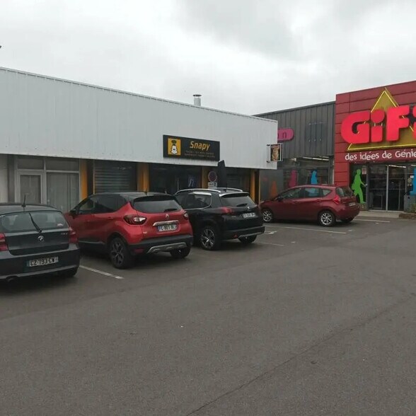 Retail in Friville-Escarbotin for sale - Building Photo - Image 3 of 9