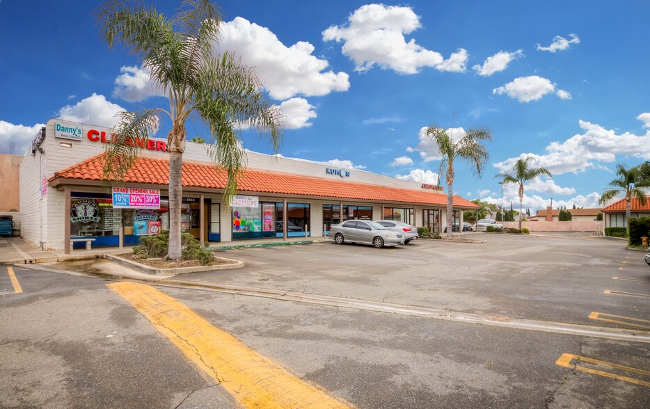 3512-3538 E Chapman Ave, Orange, CA for lease - Building Photo - Image 3 of 7