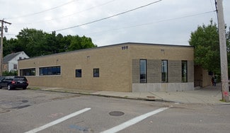 Plus de détails pour 959 N Main St, Providence, RI - Bureau à louer