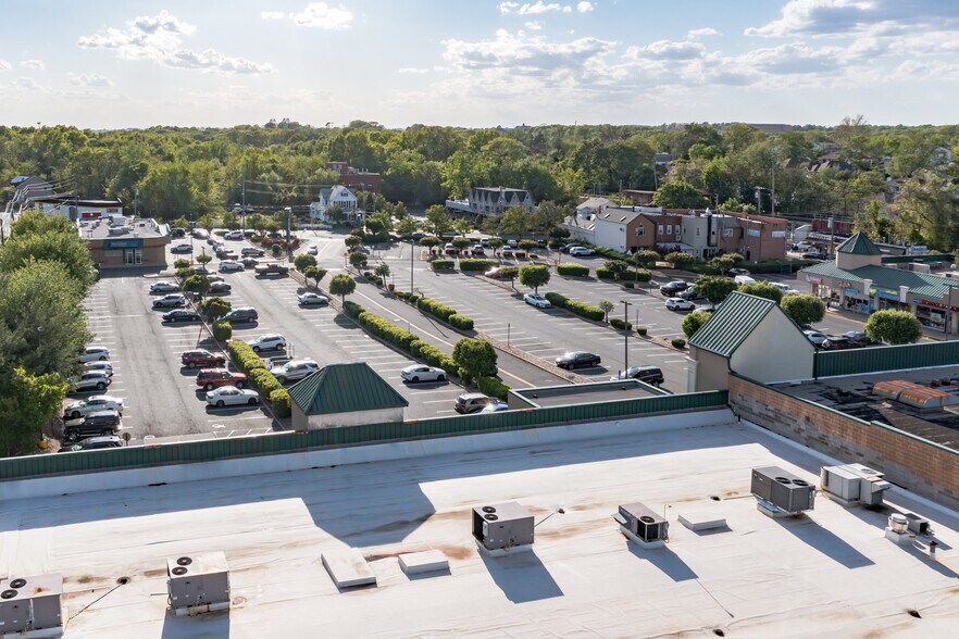 6400 Amboy Rd, Staten Island, NY à louer - Photo du bâtiment - Image 3 de 11