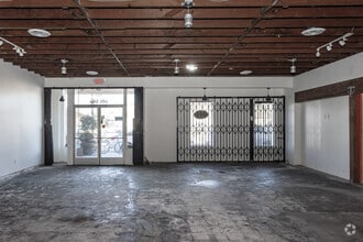 5764 E 2nd St, Long Beach, CA à louer Photo intérieure- Image 2 de 7