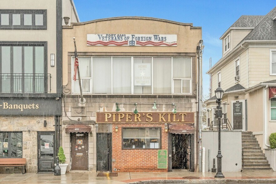 433 White Plains Rd, Eastchester, NY à vendre - Photo principale - Image 1 de 26