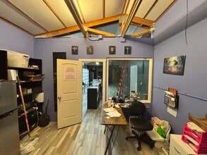 309 Shipping St NE, Salem, OR for lease Interior Photo- Image 1 of 33