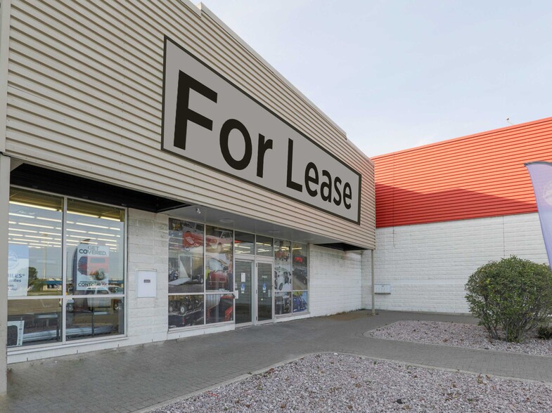 747 Notre Dame Ave, Greater Sudbury, ON for lease - Building Photo - Image 1 of 4