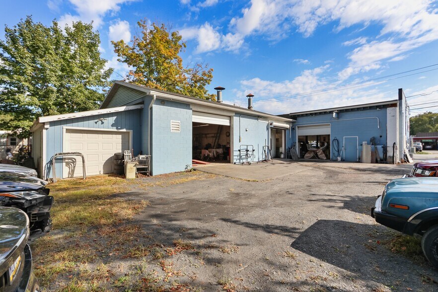 1413 N 5th St, Stroudsburg, PA for sale - Building Photo - Image 2 of 30