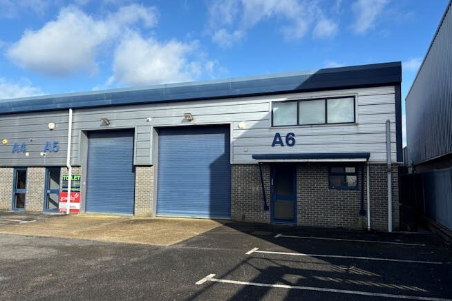 6 Nimrod Way, Wimborne à louer - Photo du bâtiment - Image 2 de 2