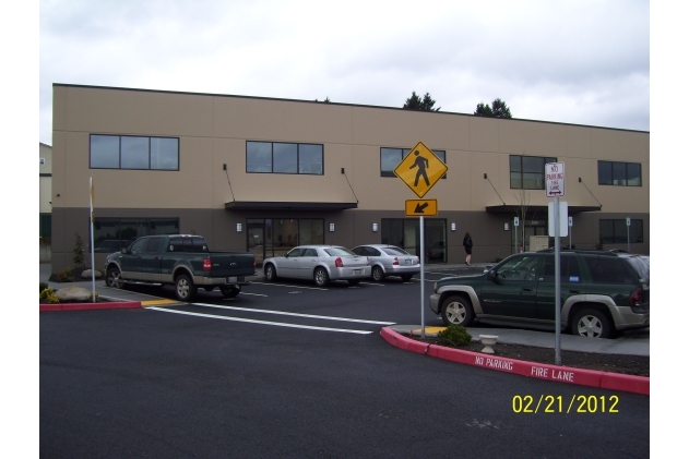 2300 E Third Loop, Vancouver, WA for lease - Building Photo - Image 2 of 6