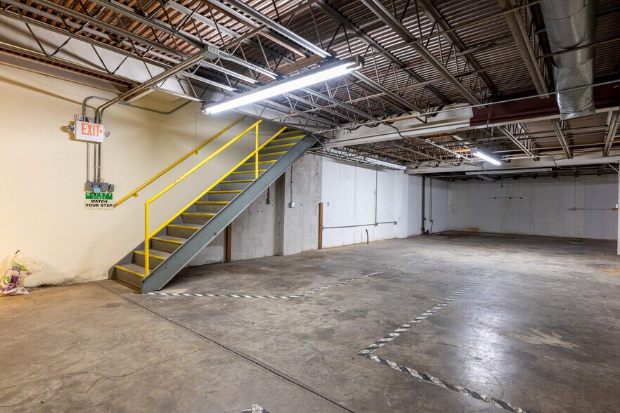 3040-3050 S Kettering Blvd, Moraine, OH à vendre - Photo du bâtiment - Image 3 de 28