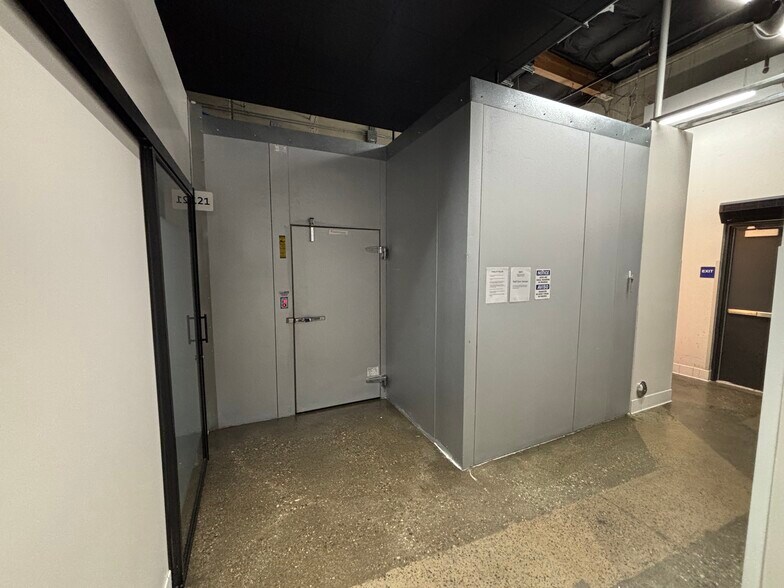 17531 Griffin Ln, Huntington Beach, CA à louer - Photo du bâtiment - Image 3 de 19