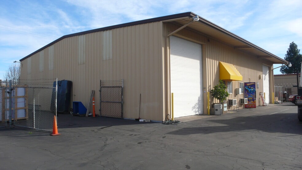 1162-1164 Bessemer Ave, Manteca, CA à louer - Photo du bâtiment - Image 1 de 2