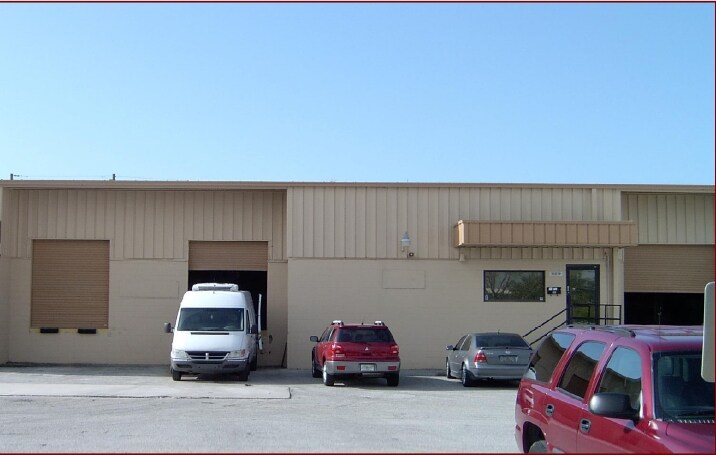 10207-10235 General Dr, Orlando, FL à louer - Photo du bâtiment - Image 3 de 94