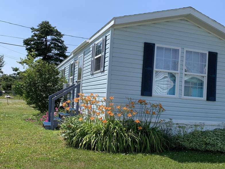 320 Washburn St, Caribou, ME à vendre - Photo principale - Image 1 de 3