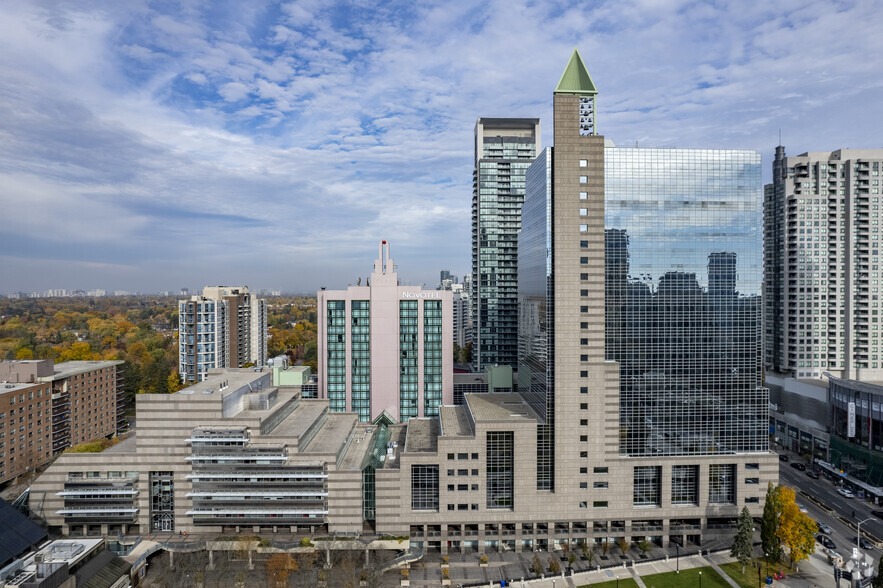 5140 Yonge St, Toronto, ON à louer - Photo du bâtiment - Image 2 de 5