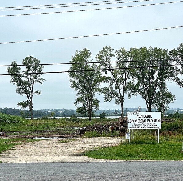 4012 Terminal Dr, McFarland, WI à louer - Photo du bâtiment - Image 1 de 4