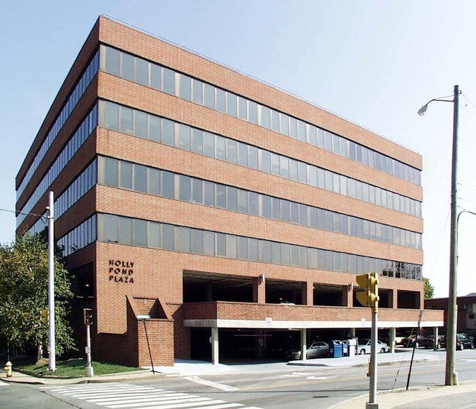 1281 E Main St, Stamford, CT à louer - Autre - Image 2 de 7