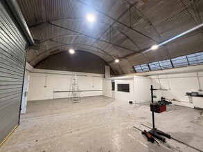 Shrewsbury, Shrewsbury for lease Interior Photo- Image 1 of 1